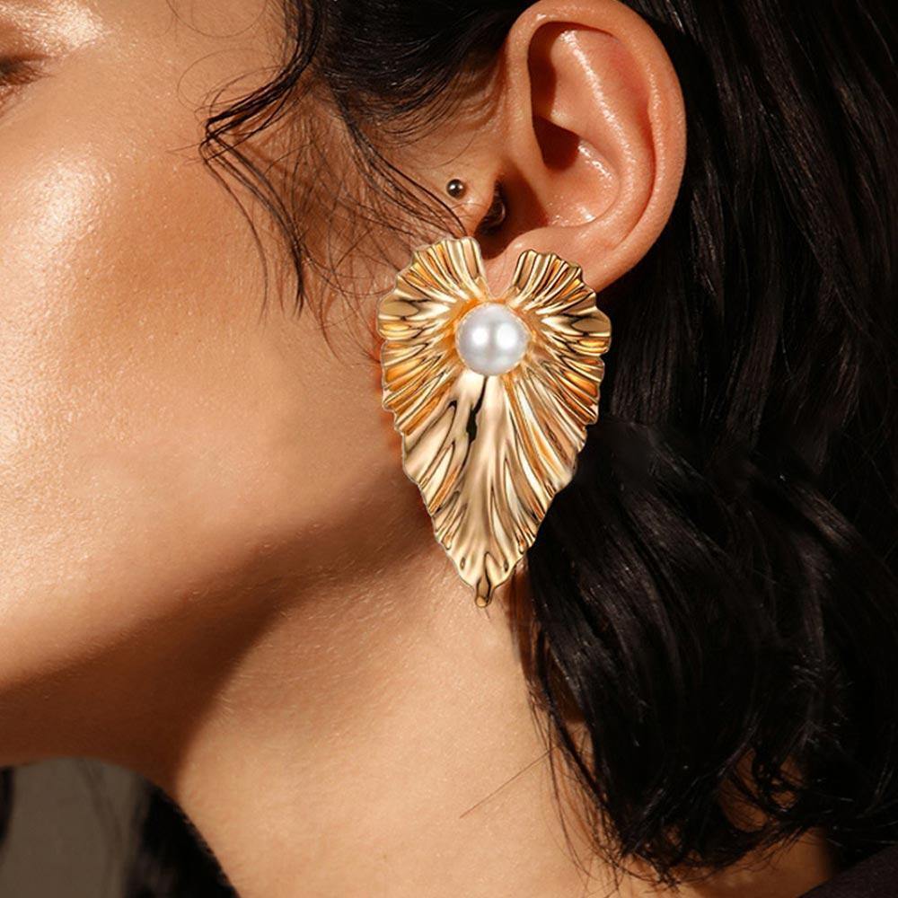 Pearl Earrings Heart Shape Gold Plated Cooper
