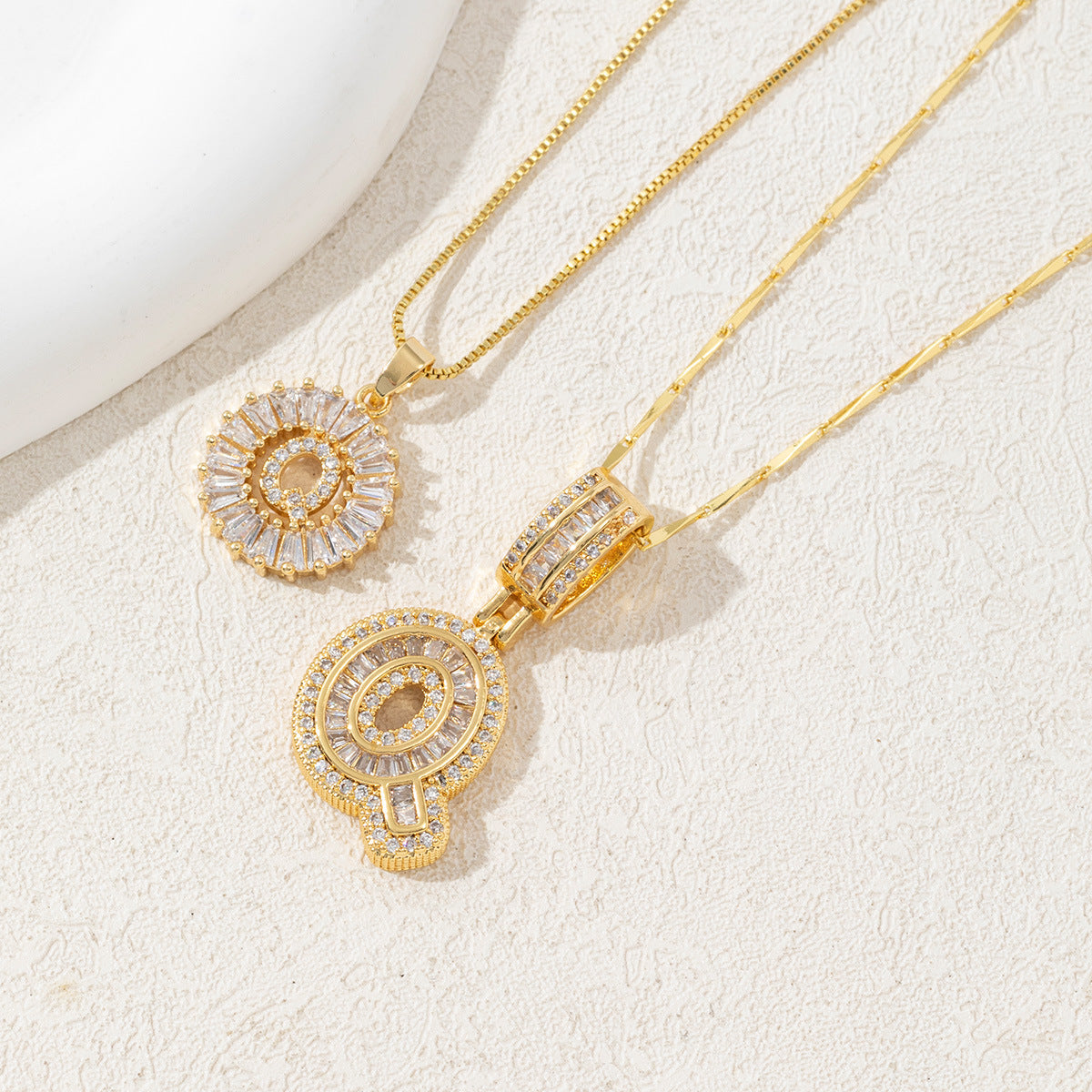 Letter Necklace 14k Gold Plated Bling Dainty Necklaces Trendy Chunky Custom Name Necklace Personalized Round Circle Pendant Zirconia Letters Name Crystal Jewelry Gifts for Women