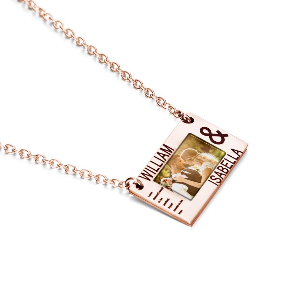 Personalized Carve Words and Photos Necklace Gift Creative Romance Gift for Valentine Lovers Family Festival Necklace