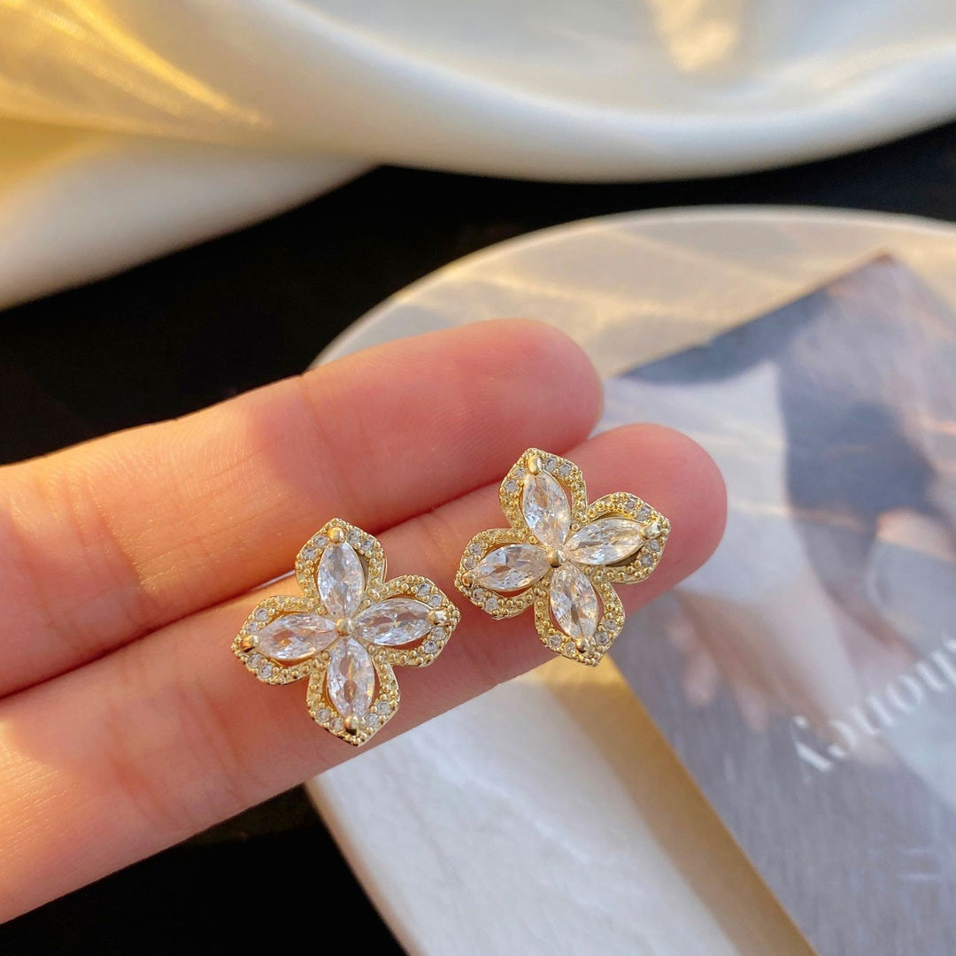 Rotatable Four-leaf Clover Earrings