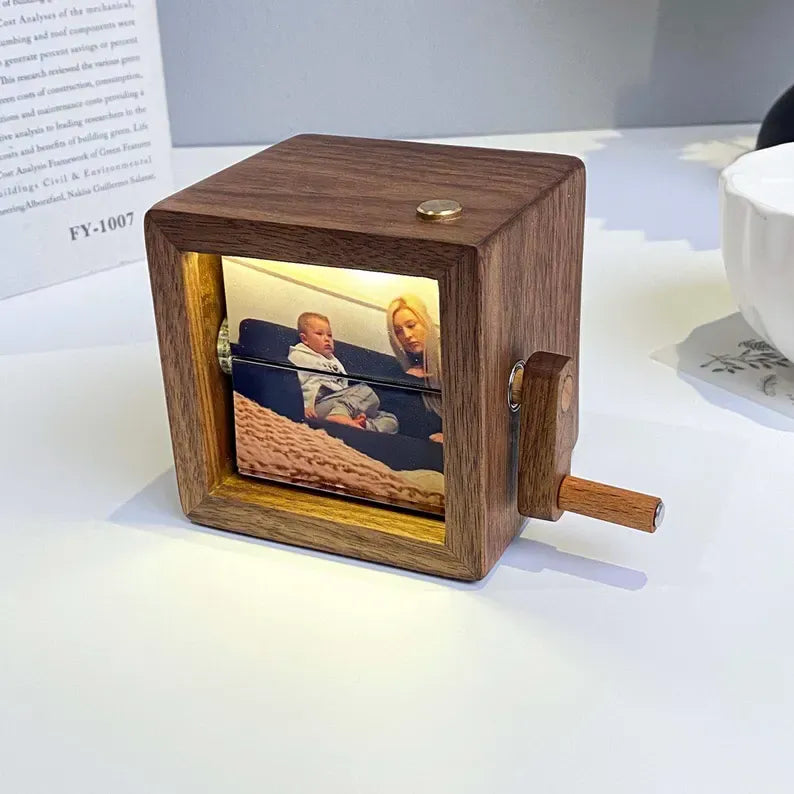 Custom Photo Flipbook Frame Animation Machine Mechanical Hand-cranked Photo Album with Light Black Walnut Baby Photo Cube Frame Creative Gift